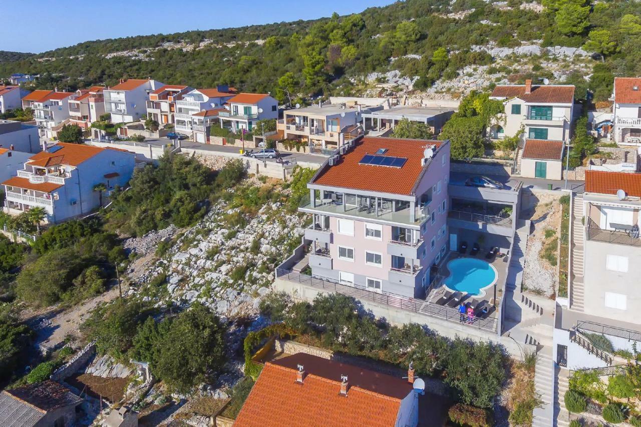 Villa Mirta Tisno Buitenkant foto